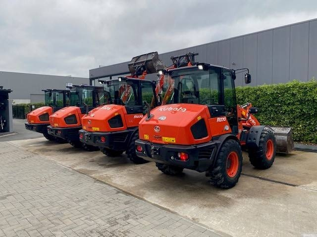 Kubota R 065 - Pyöräkuormaaja: kuva Kubota R 065 - Pyöräkuormaaja Kubota R 065 - Pyöräkuormaaja: kuva Kubota R 065 - Pyöräkuormaaja