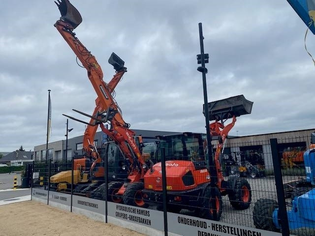 Kubota R 065 - Pyöräkuormaaja: kuva Kubota R 065 - Pyöräkuormaaja Kubota R 065 - Pyöräkuormaaja: kuva Kubota R 065 - Pyöräkuormaaja
