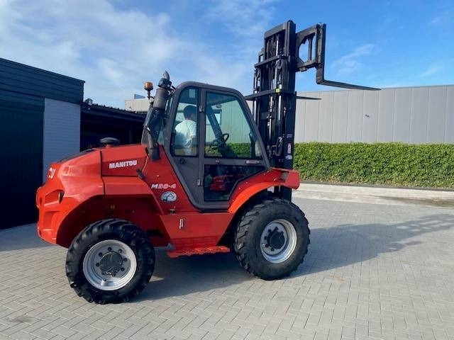 Manitou M 30.4 - Maastotrukki: kuva Manitou M 30.4 - Maastotrukki Manitou M 30.4 - Maastotrukki: kuva Manitou M 30.4 - Maastotrukki