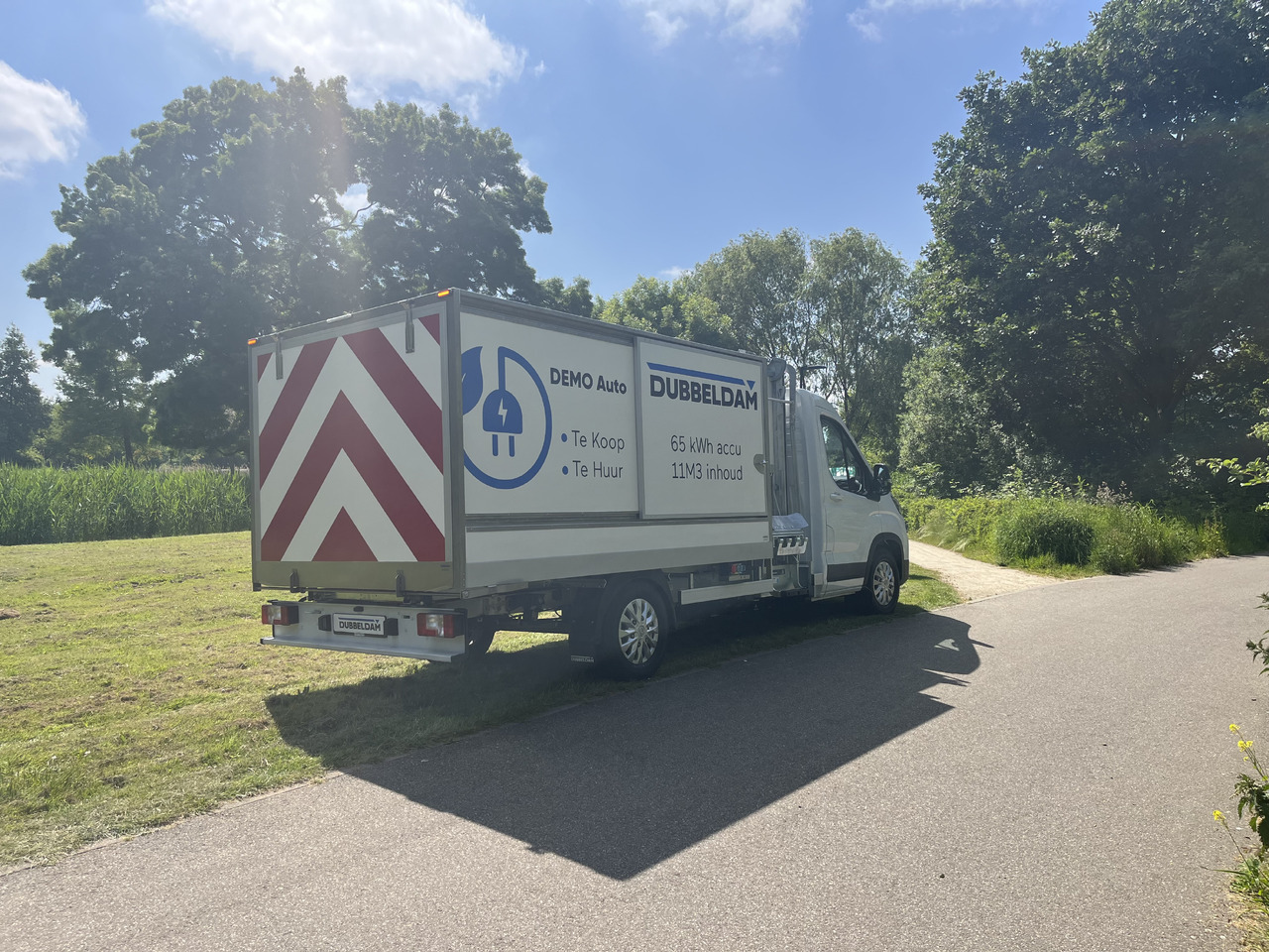 Maxus Delivery9 veegvuil zijbelader - Kippilava-auto, Sähköpakettiauto: kuva Maxus Delivery9 veegvuil zijbelader - Kippilava-auto, Sähköpakettiauto Maxus Delivery9 veegvuil zijbelader - Kippilava-auto, Sähköpakettiauto: kuva Maxus Delivery9 veegvuil zijbelader - Kippilava-auto, Sähköpakettiauto