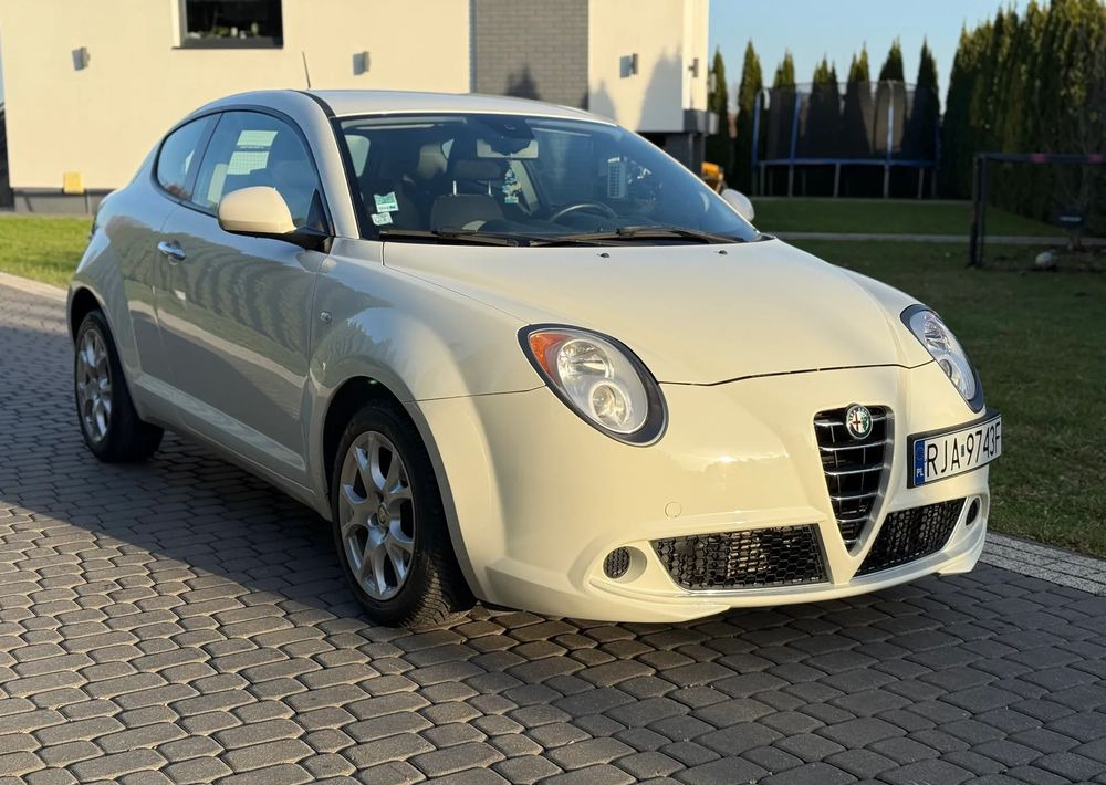 Alfa Romeo Mito - Henkilöauto: kuva Alfa Romeo Mito - Henkilöauto Alfa Romeo Mito - Henkilöauto: kuva Alfa Romeo Mito - Henkilöauto