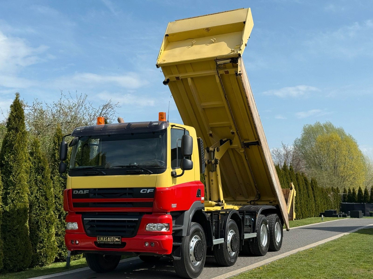 DAF CF 85.410 TIPPER HYDROBOARD - Kippiauto kuorma-auto: kuva DAF CF 85.410 TIPPER HYDROBOARD - Kippiauto kuorma-auto DAF CF 85.410 TIPPER HYDROBOARD - Kippiauto kuorma-auto: kuva DAF CF 85.410 TIPPER HYDROBOARD - Kippiauto kuorma-auto