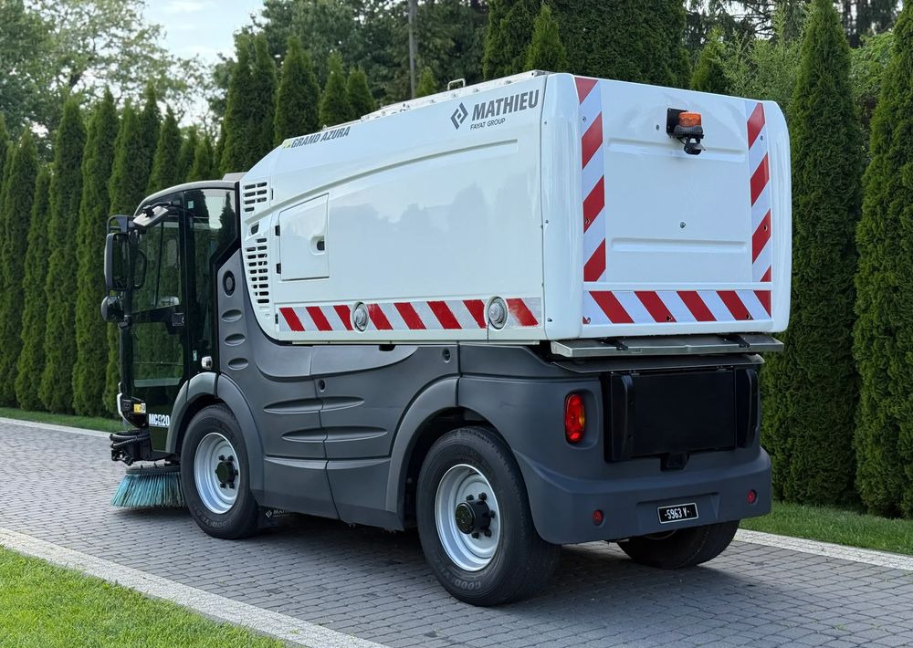 Inny MATHIEU GRAND AZURA MC420 ZAMIATARKA - Roska-auto: kuva Inny MATHIEU GRAND AZURA MC420 ZAMIATARKA - Roska-auto Inny MATHIEU GRAND AZURA MC420 ZAMIATARKA - Roska-auto: kuva Inny MATHIEU GRAND AZURA MC420 ZAMIATARKA - Roska-auto