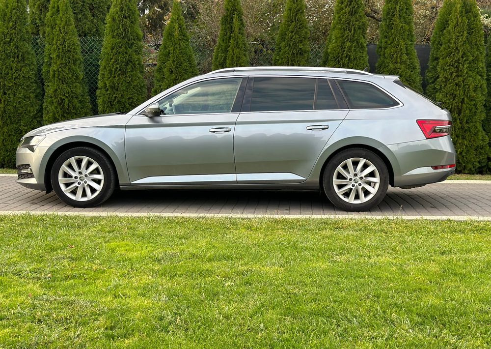 Skoda Superb 2.0 TDI SCR Style DSG - Farmari: kuva Skoda Superb 2.0 TDI SCR Style DSG - Farmari Skoda Superb 2.0 TDI SCR Style DSG - Farmari: kuva Skoda Superb 2.0 TDI SCR Style DSG - Farmari