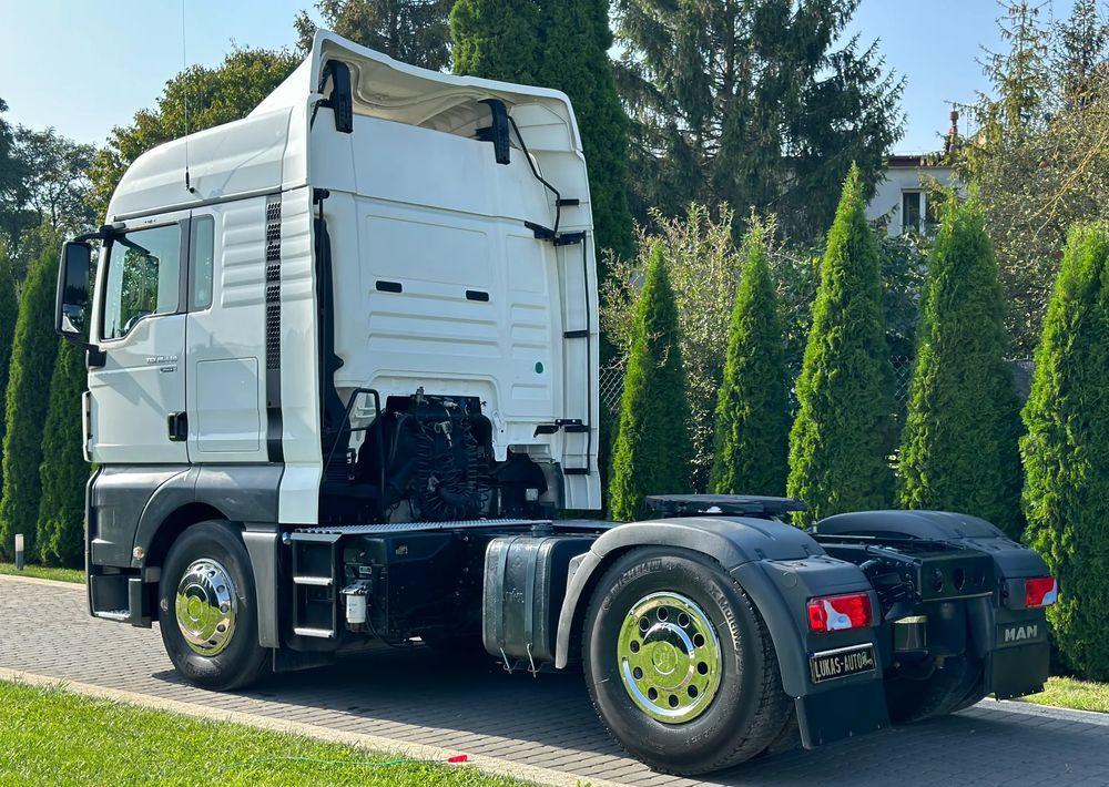 MAN TGX 18.440 HYDRAULIKA - Vetopöytäauto: kuva MAN TGX 18.440 HYDRAULIKA - Vetopöytäauto MAN TGX 18.440 HYDRAULIKA - Vetopöytäauto: kuva MAN TGX 18.440 HYDRAULIKA - Vetopöytäauto