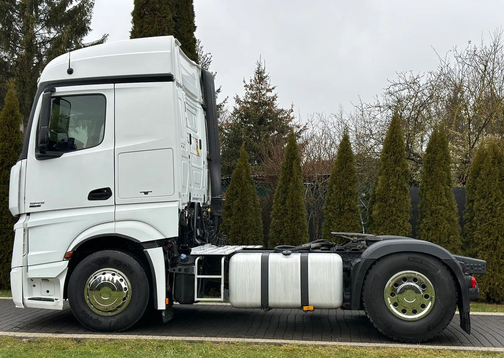 Mercedes-Benz ACTROS 1845 EURO 5 HYDRAILIKA - Vetopöytäauto: kuva Mercedes-Benz ACTROS 1845 EURO 5 HYDRAILIKA - Vetopöytäauto Mercedes-Benz ACTROS 1845 EURO 5 HYDRAILIKA - Vetopöytäauto: kuva Mercedes-Benz ACTROS 1845 EURO 5 HYDRAILIKA - Vetopöytäauto