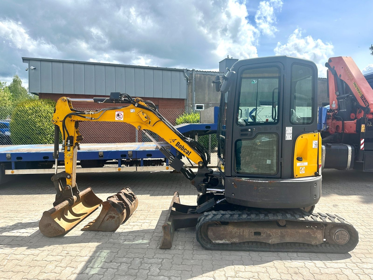 Bobcat E26 / 2015 BJ / 3 x Löffel - Minikuormaaja: kuva Bobcat E26 / 2015 BJ / 3 x Löffel - Minikuormaaja Bobcat E26 / 2015 BJ / 3 x Löffel - Minikuormaaja: kuva Bobcat E26 / 2015 BJ / 3 x Löffel - Minikuormaaja
