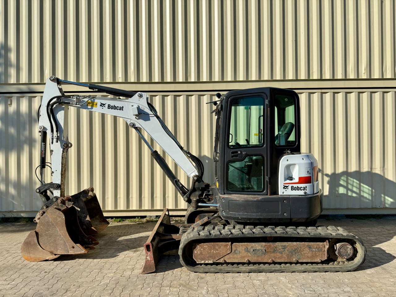 Bobcat E45 / 2020 BJ / 2.082 H / 3 x Löffel - Minikuormaaja: kuva  Bobcat E45 / 2020 BJ / 2.082 H / 3 x Löffel - Minikuormaaja Bobcat E45 / 2020 BJ / 2.082 H / 3 x Löffel - Minikuormaaja: kuva  Bobcat E45 / 2020 BJ / 2.082 H / 3 x Löffel - Minikuormaaja