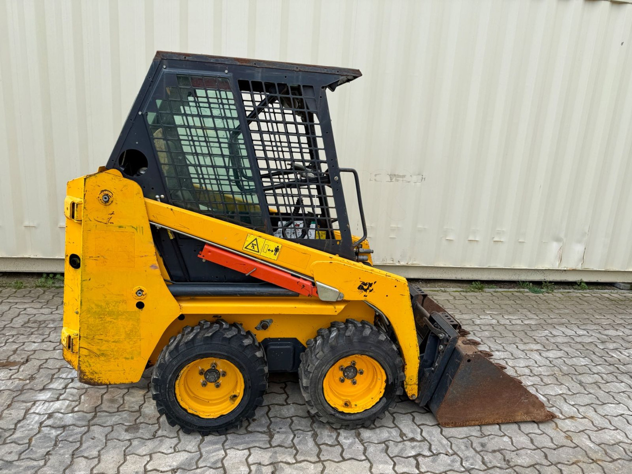 Bobcat S70 / 2016 BJ / 1.489 H - Liukuohjattu kuormaaja: kuva  Bobcat S70 / 2016 BJ / 1.489 H - Liukuohjattu kuormaaja Bobcat S70 / 2016 BJ / 1.489 H - Liukuohjattu kuormaaja: kuva  Bobcat S70 / 2016 BJ / 1.489 H - Liukuohjattu kuormaaja