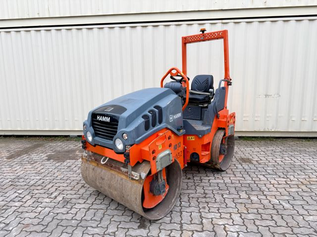 Hamm HD12VV / 2016 BJ / 884 H / 2.695 KG - Tiejyrä: kuva Hamm HD12VV / 2016 BJ / 884 H / 2.695 KG - Tiejyrä Hamm HD12VV / 2016 BJ / 884 H / 2.695 KG - Tiejyrä: kuva Hamm HD12VV / 2016 BJ / 884 H / 2.695 KG - Tiejyrä