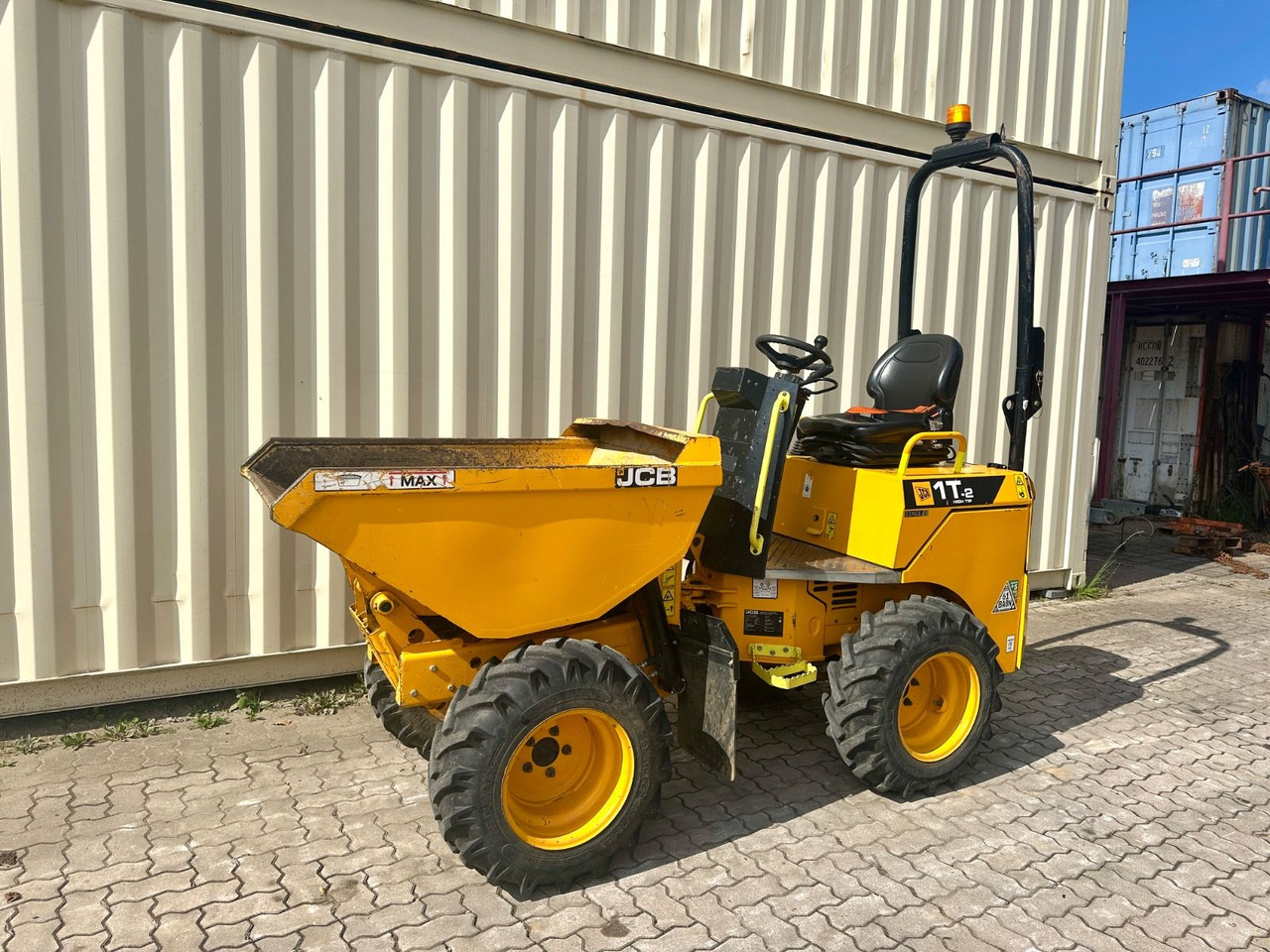 JCB 1T-2 High Tip Dumper, 811 Bh, 1.000 KG - Pikku dumpperi: kuva JCB 1T-2 High Tip Dumper, 811 Bh, 1.000 KG - Pikku dumpperi JCB 1T-2 High Tip Dumper, 811 Bh, 1.000 KG - Pikku dumpperi: kuva JCB 1T-2 High Tip Dumper, 811 Bh, 1.000 KG - Pikku dumpperi