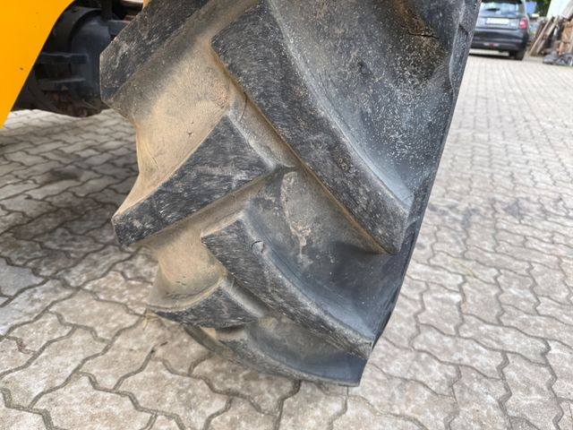 Kurottaja JCB 535-125 / 2016 BJ / 3.571 H / 12.5 Meter: kuva Kurottaja JCB 535-125 / 2016 BJ / 3.571 H / 12.5 Meter Kurottaja JCB 535-125 / 2016 BJ / 3.571 H / 12.5 Meter: kuva Kurottaja JCB 535-125 / 2016 BJ / 3.571 H / 12.5 Meter