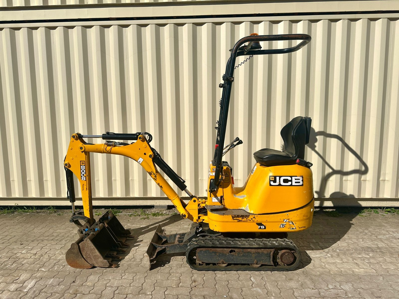JCB 8008 CTS, 2021 BJ, 921 BH, 3 x Löffel - Minikuormaaja: kuva JCB 8008 CTS, 2021 BJ, 921 BH, 3 x Löffel - Minikuormaaja JCB 8008 CTS, 2021 BJ, 921 BH, 3 x Löffel - Minikuormaaja: kuva JCB 8008 CTS, 2021 BJ, 921 BH, 3 x Löffel - Minikuormaaja