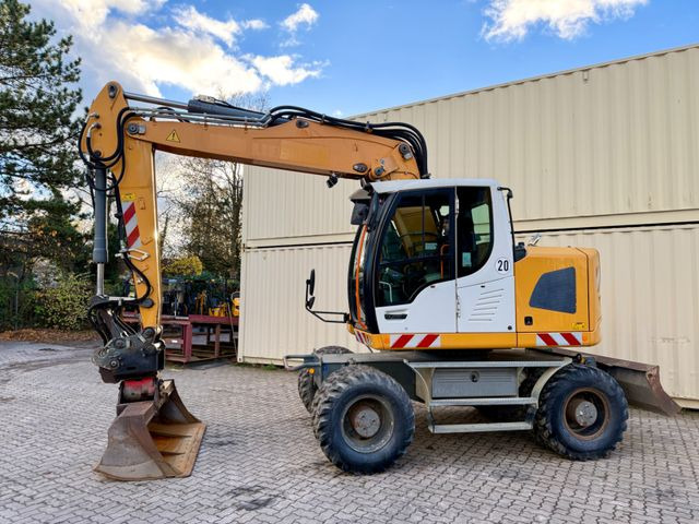 Liebherr A918 Compact / 2014 BJ / Deutsche Maschine - Pyöräalustainen kaivinkone: kuva Liebherr A918 Compact / 2014 BJ / Deutsche Maschine - Pyöräalustainen kaivinkone Liebherr A918 Compact / 2014 BJ / Deutsche Maschine - Pyöräalustainen kaivinkone: kuva Liebherr A918 Compact / 2014 BJ / Deutsche Maschine - Pyöräalustainen kaivinkone