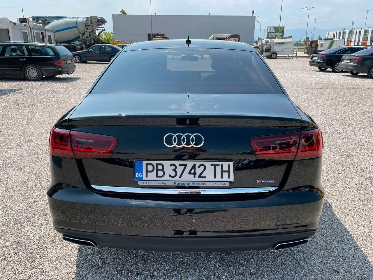 Sedan Audi A6 2.0 TDI S tronic quattro: kuva Sedan Audi A6 2.0 TDI S tronic quattro