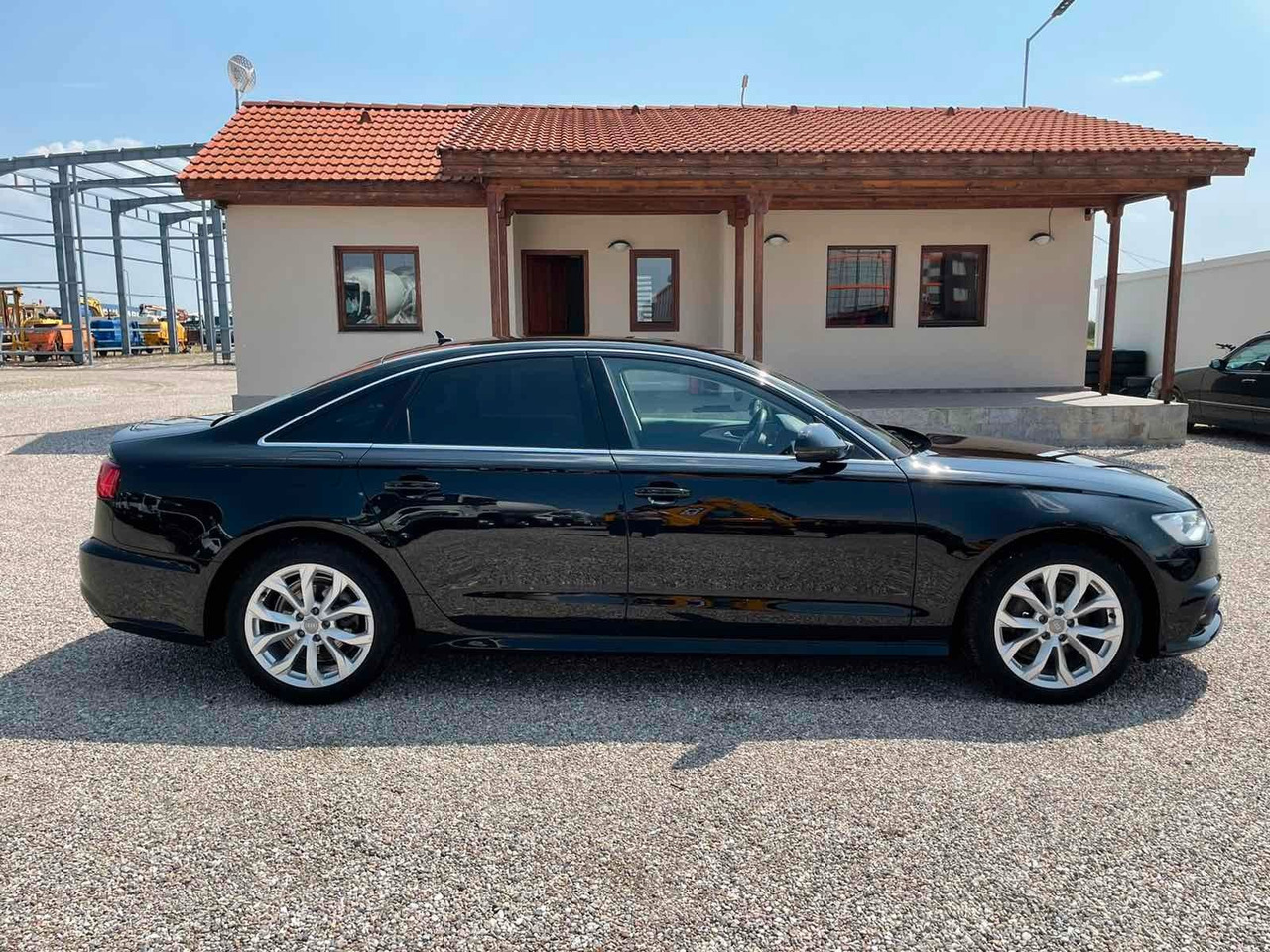 Sedan Audi A6 2.0 TDI S tronic quattro: kuva Sedan Audi A6 2.0 TDI S tronic quattro