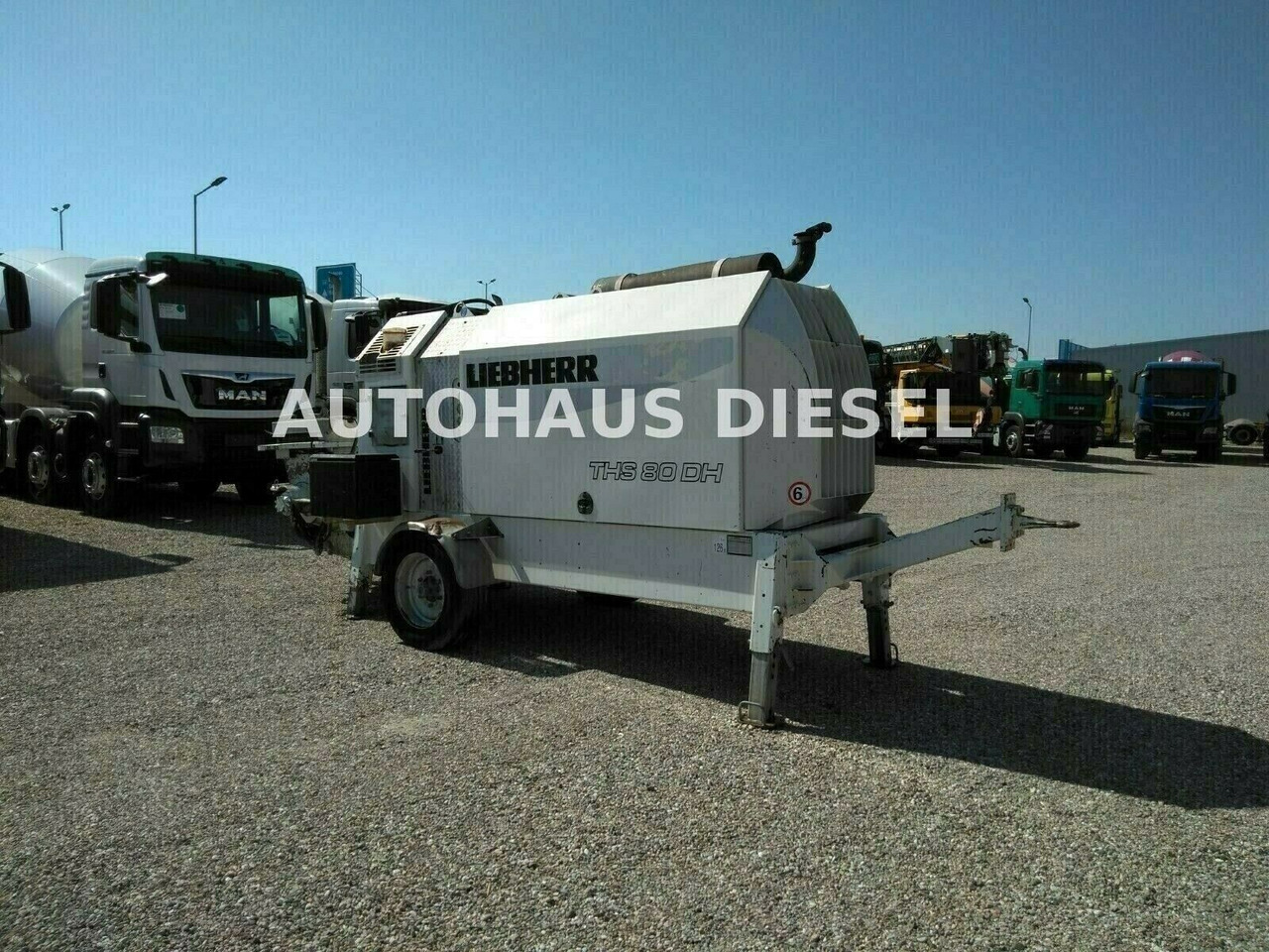 Liebherr THS 80 DH - Hinattava betonipumppu: kuva Liebherr THS 80 DH - Hinattava betonipumppu Liebherr THS 80 DH - Hinattava betonipumppu: kuva Liebherr THS 80 DH - Hinattava betonipumppu