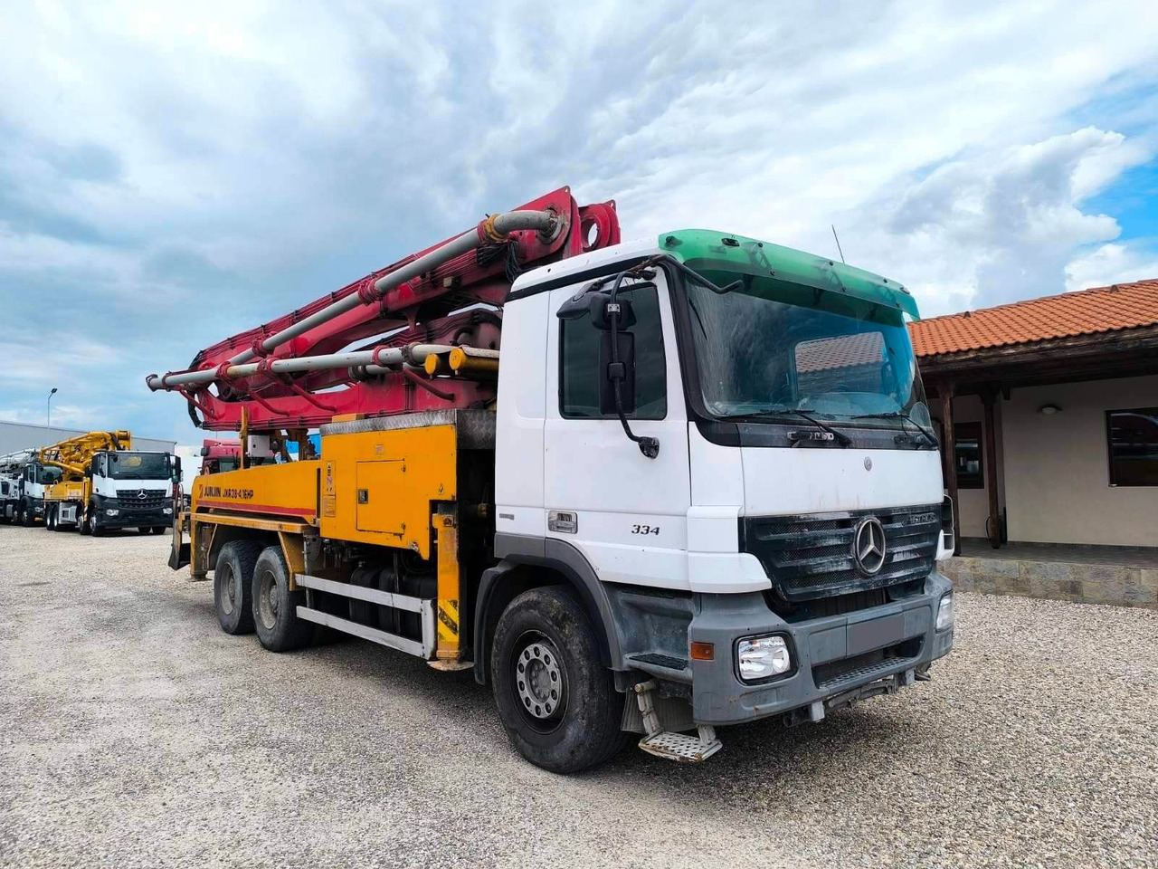 Mercedes-Benz ACTROS 3341 JUNJIN JXR 38-4 - Betonipumppuauto: kuva Mercedes-Benz ACTROS 3341 JUNJIN JXR 38-4 - Betonipumppuauto Mercedes-Benz ACTROS 3341 JUNJIN JXR 38-4 - Betonipumppuauto: kuva Mercedes-Benz ACTROS 3341 JUNJIN JXR 38-4 - Betonipumppuauto