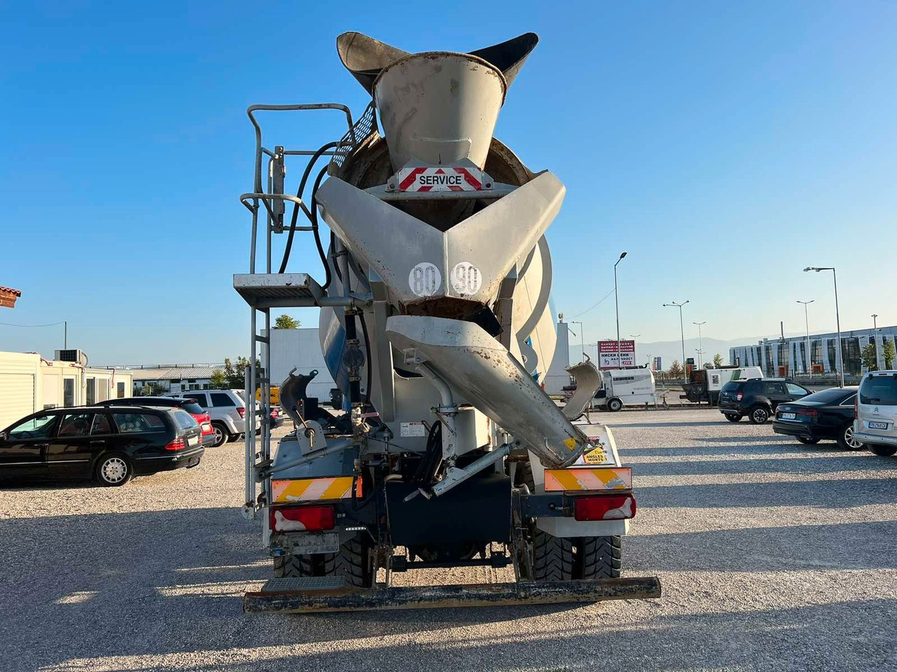 Betoniauto Scania P320 LIEBHERR 4M3: kuva Betoniauto Scania P320 LIEBHERR 4M3 Betoniauto Scania P320 LIEBHERR 4M3: kuva Betoniauto Scania P320 LIEBHERR 4M3