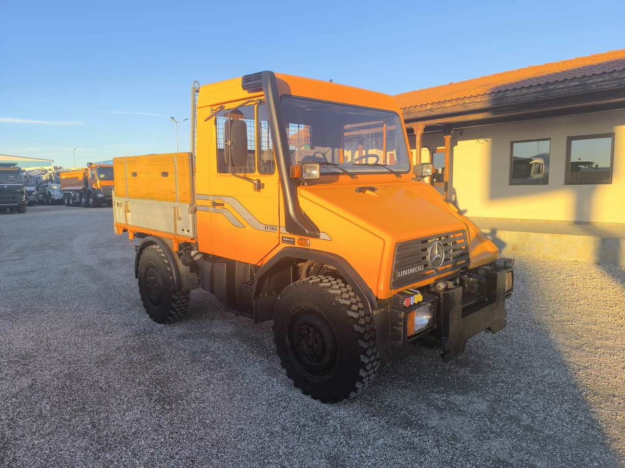 UNIMOG U90 - Kippiauto kuorma-auto: kuva UNIMOG U90 - Kippiauto kuorma-auto UNIMOG U90 - Kippiauto kuorma-auto: kuva UNIMOG U90 - Kippiauto kuorma-auto