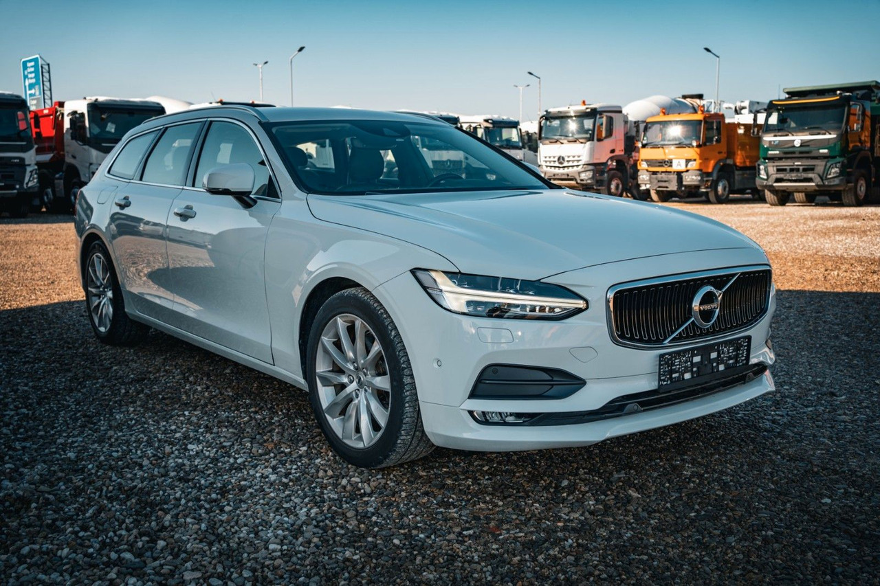 Volvo V90 D4 Momentum 2.0D - Henkilöauto: kuva Volvo V90 D4 Momentum 2.0D - Henkilöauto Volvo V90 D4 Momentum 2.0D - Henkilöauto: kuva Volvo V90 D4 Momentum 2.0D - Henkilöauto