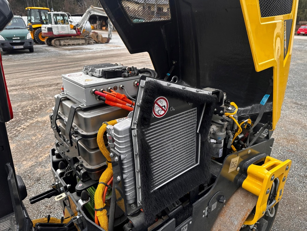 BOMAG DE BW 120 ADe-5 - Jyrä: kuva BOMAG DE BW 120 ADe-5 - Jyrä BOMAG DE BW 120 ADe-5 - Jyrä: kuva BOMAG DE BW 120 ADe-5 - Jyrä