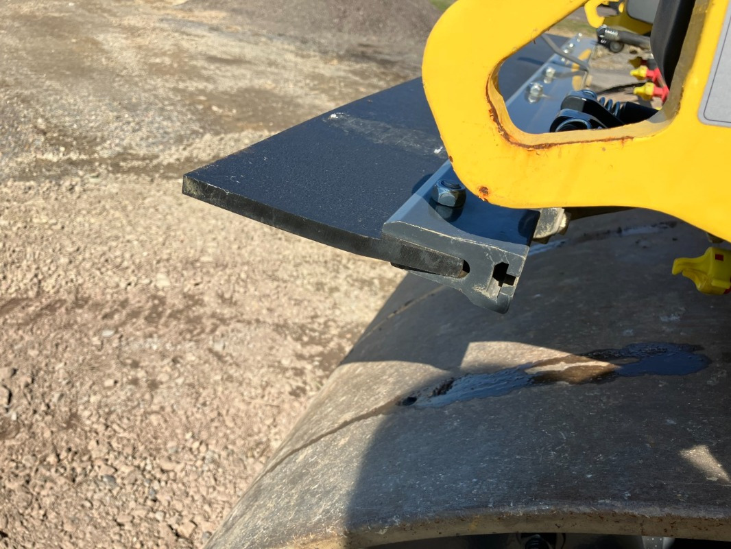Uusi Tiejyrä BOMAG DE BW 161 ADO-5  STage V/Tier 4f: kuva Uusi Tiejyrä BOMAG DE BW 161 ADO-5  STage V/Tier 4f