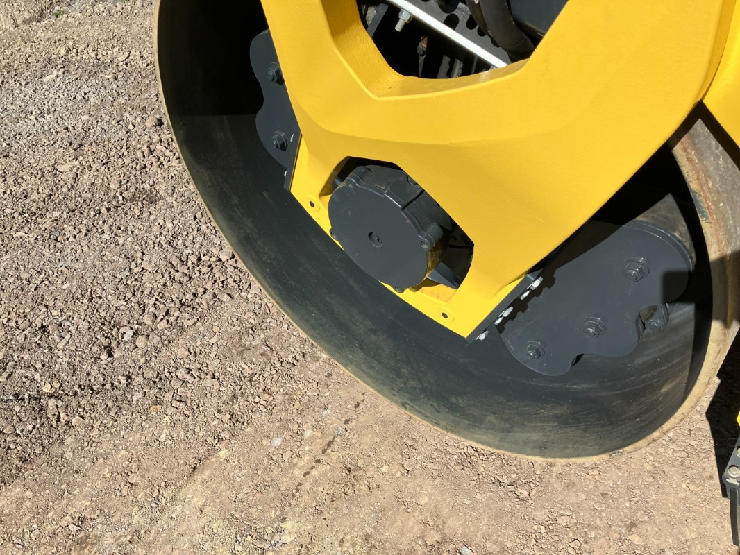 Uusi Tiejyrä BOMAG DE BW 161 ADO-5  STage V/Tier 4f: kuva Uusi Tiejyrä BOMAG DE BW 161 ADO-5  STage V/Tier 4f
