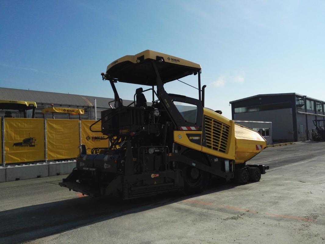 BOMAG IT BF 600 P-2 S500 Stage IV/Tier 4f - Asfalttilevittimet: kuva BOMAG IT BF 600 P-2 S500 Stage IV/Tier 4f - Asfalttilevittimet BOMAG IT BF 600 P-2 S500 Stage IV/Tier 4f - Asfalttilevittimet: kuva BOMAG IT BF 600 P-2 S500 Stage IV/Tier 4f - Asfalttilevittimet