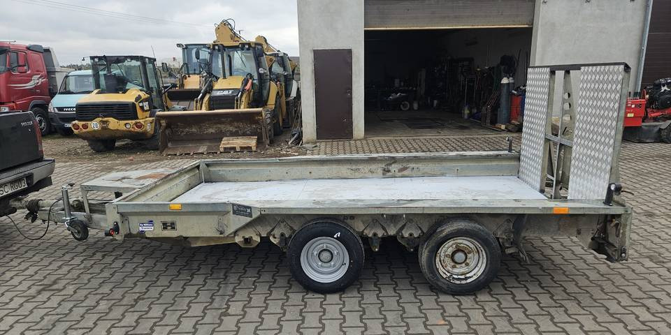 Koneenkuljetusvaunu Przyczepa laweta Ifor Williams GX126 3500kg: kuva Koneenkuljetusvaunu Przyczepa laweta Ifor Williams GX126 3500kg