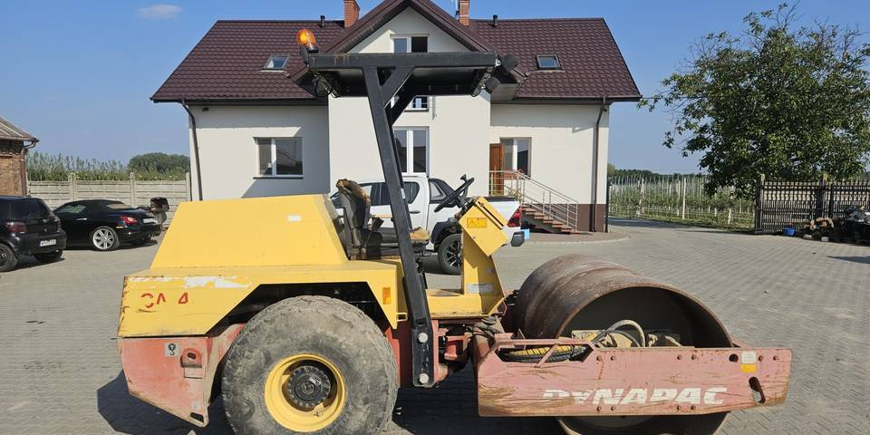 Walec drogowy Dynapac CA141C guma-stal 4800 kg - Tiivistyskone: kuva Walec drogowy Dynapac CA141C guma-stal 4800 kg - Tiivistyskone Walec drogowy Dynapac CA141C guma-stal 4800 kg - Tiivistyskone: kuva Walec drogowy Dynapac CA141C guma-stal 4800 kg - Tiivistyskone