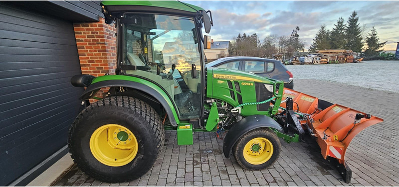 John Deere 4052R - Traktori: kuva John Deere 4052R - Traktori John Deere 4052R - Traktori: kuva John Deere 4052R - Traktori