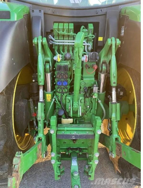 John Deere 6215R - Traktori: kuva John Deere 6215R - Traktori John Deere 6215R - Traktori: kuva John Deere 6215R - Traktori