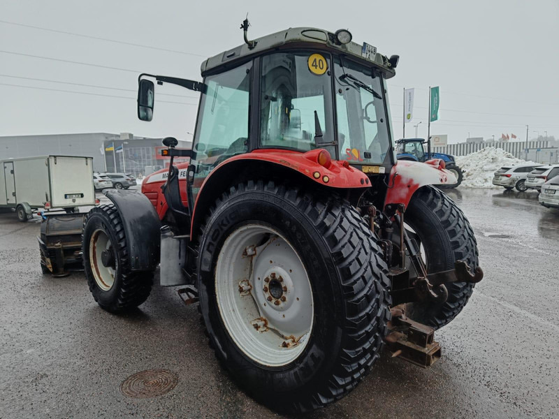Massey Ferguson 5465 - Traktori: kuva Massey Ferguson 5465 - Traktori Massey Ferguson 5465 - Traktori: kuva Massey Ferguson 5465 - Traktori