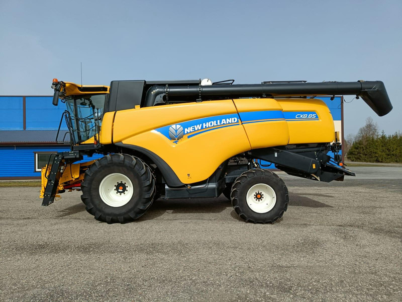 New Holland CX 8.85 - Leikkuupuimuri: kuva New Holland CX 8.85 - Leikkuupuimuri New Holland CX 8.85 - Leikkuupuimuri: kuva New Holland CX 8.85 - Leikkuupuimuri
