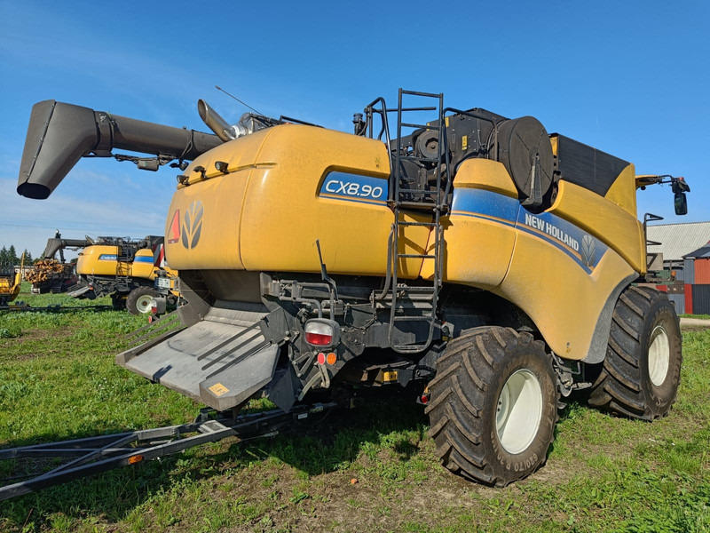 New Holland CX 8.90 - Leikkuupuimuri: kuva New Holland CX 8.90 - Leikkuupuimuri New Holland CX 8.90 - Leikkuupuimuri: kuva New Holland CX 8.90 - Leikkuupuimuri