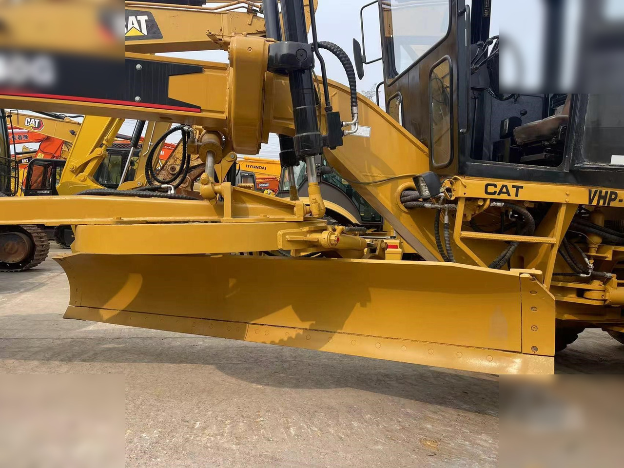 CATERPILLAR 140G - Tiehöylä: kuva CATERPILLAR 140G - Tiehöylä CATERPILLAR 140G - Tiehöylä: kuva CATERPILLAR 140G - Tiehöylä
