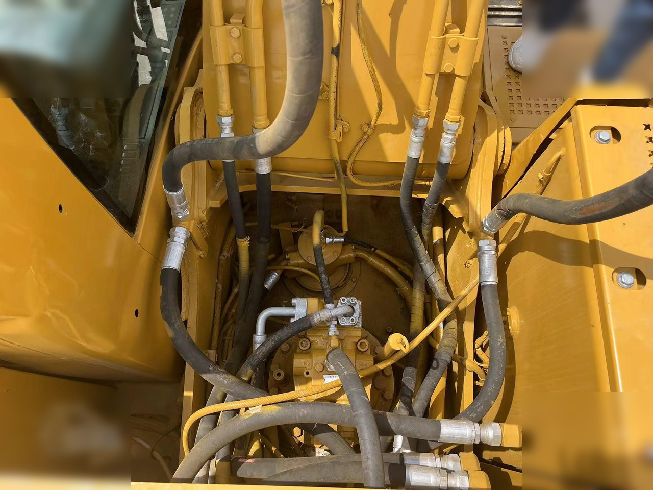 Telakaivukone CATERPILLAR 320CL: kuva Telakaivukone CATERPILLAR 320CL