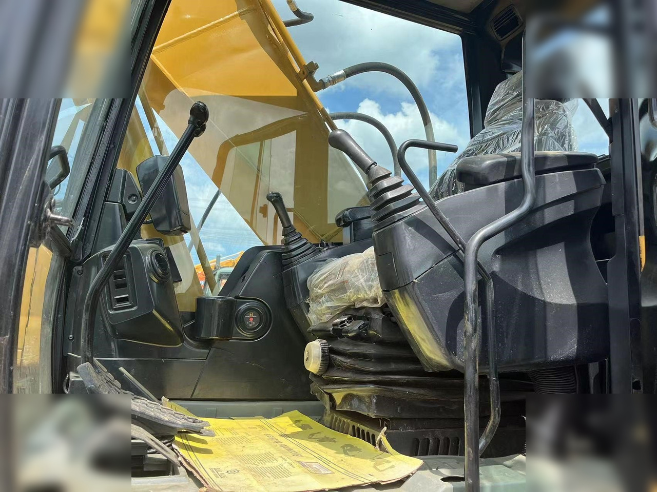 Leasing CATERPILLAR 320CL CATERPILLAR 320CL: kuva Leasing CATERPILLAR 320CL CATERPILLAR 320CL