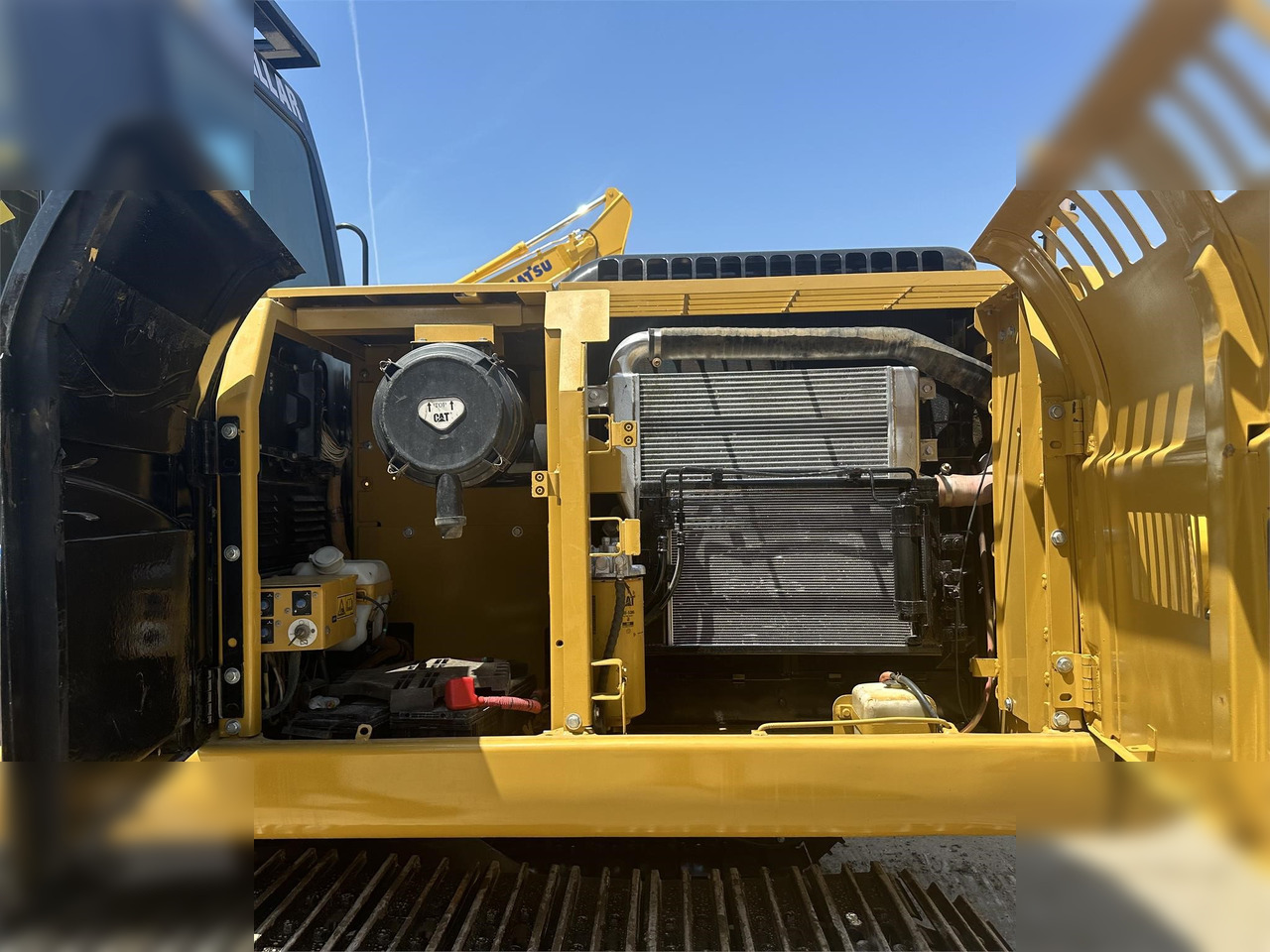 CATERPILLAR 323DL - Telakaivukone: kuva CATERPILLAR 323DL - Telakaivukone CATERPILLAR 323DL - Telakaivukone: kuva CATERPILLAR 323DL - Telakaivukone