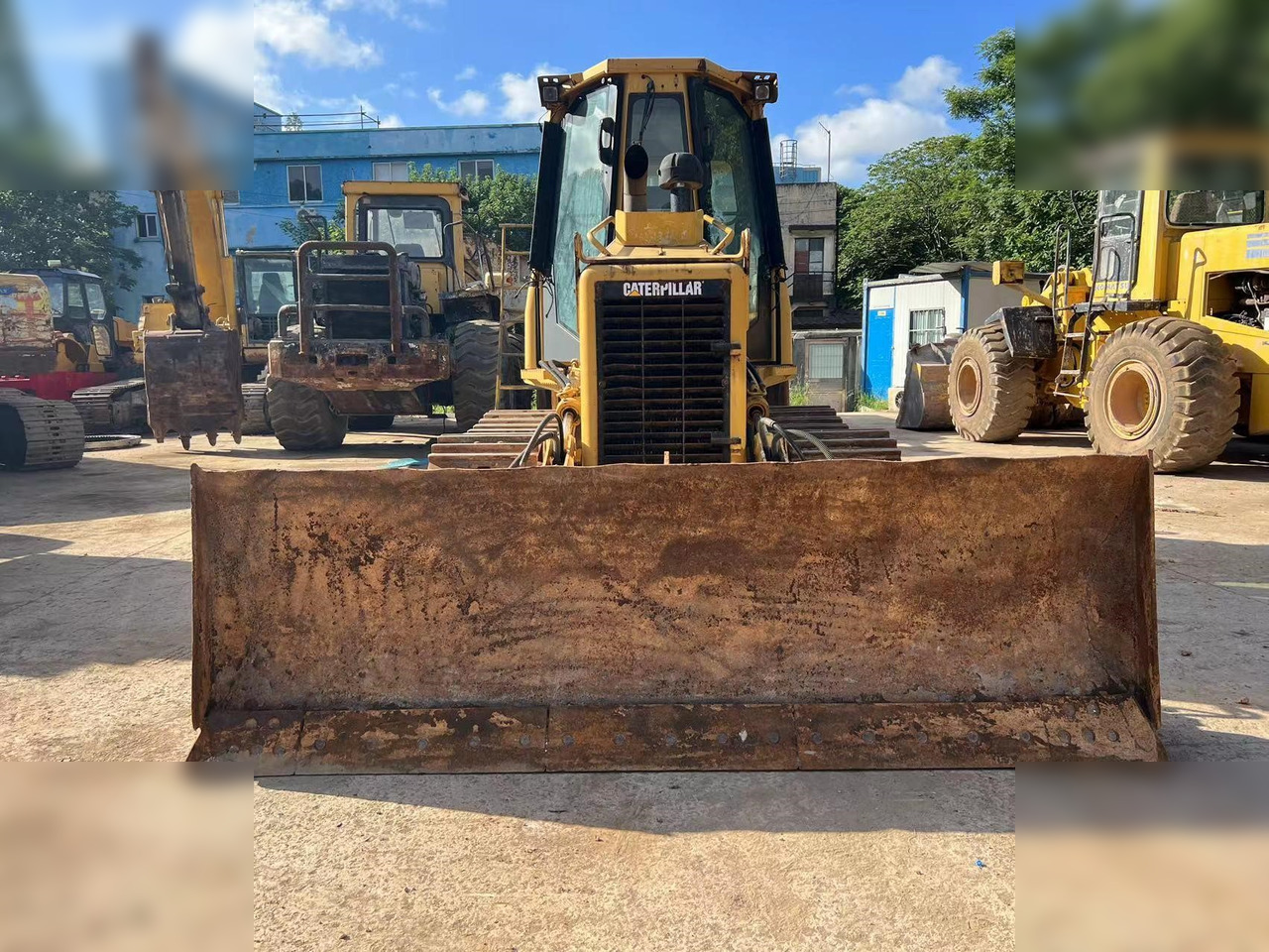 CATERPILLAR D5G XL - Puskutraktori: kuva CATERPILLAR D5G XL - Puskutraktori CATERPILLAR D5G XL - Puskutraktori: kuva CATERPILLAR D5G XL - Puskutraktori