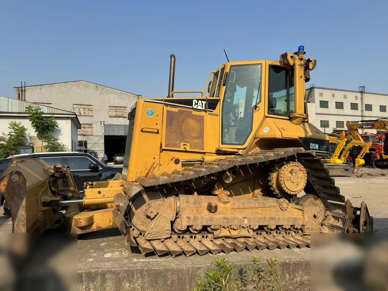 CATERPILLAR D5N - Puskutraktori: kuva CATERPILLAR D5N - Puskutraktori CATERPILLAR D5N - Puskutraktori: kuva CATERPILLAR D5N - Puskutraktori