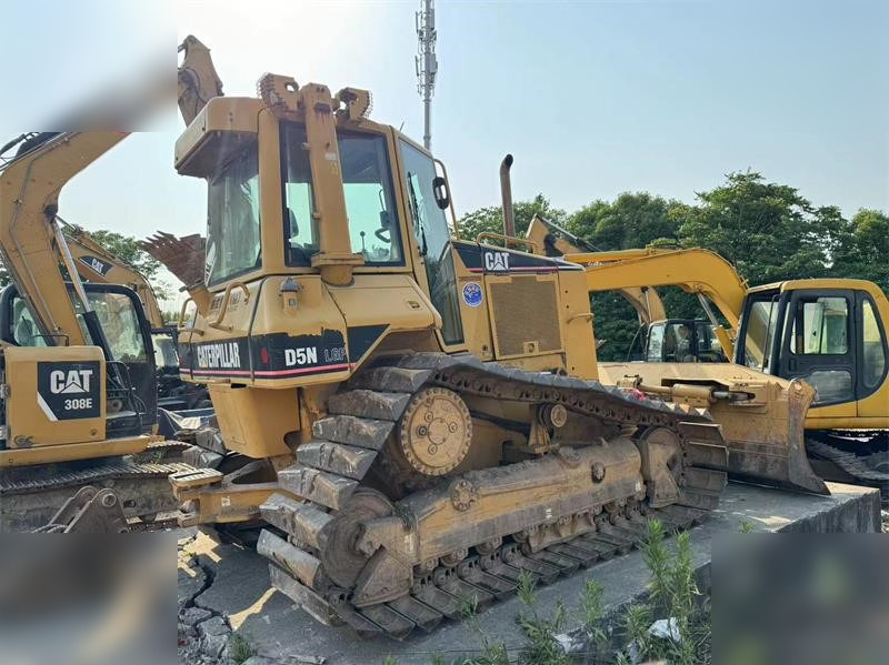 CATERPILLAR D5N - Puskutraktori: kuva CATERPILLAR D5N - Puskutraktori CATERPILLAR D5N - Puskutraktori: kuva CATERPILLAR D5N - Puskutraktori