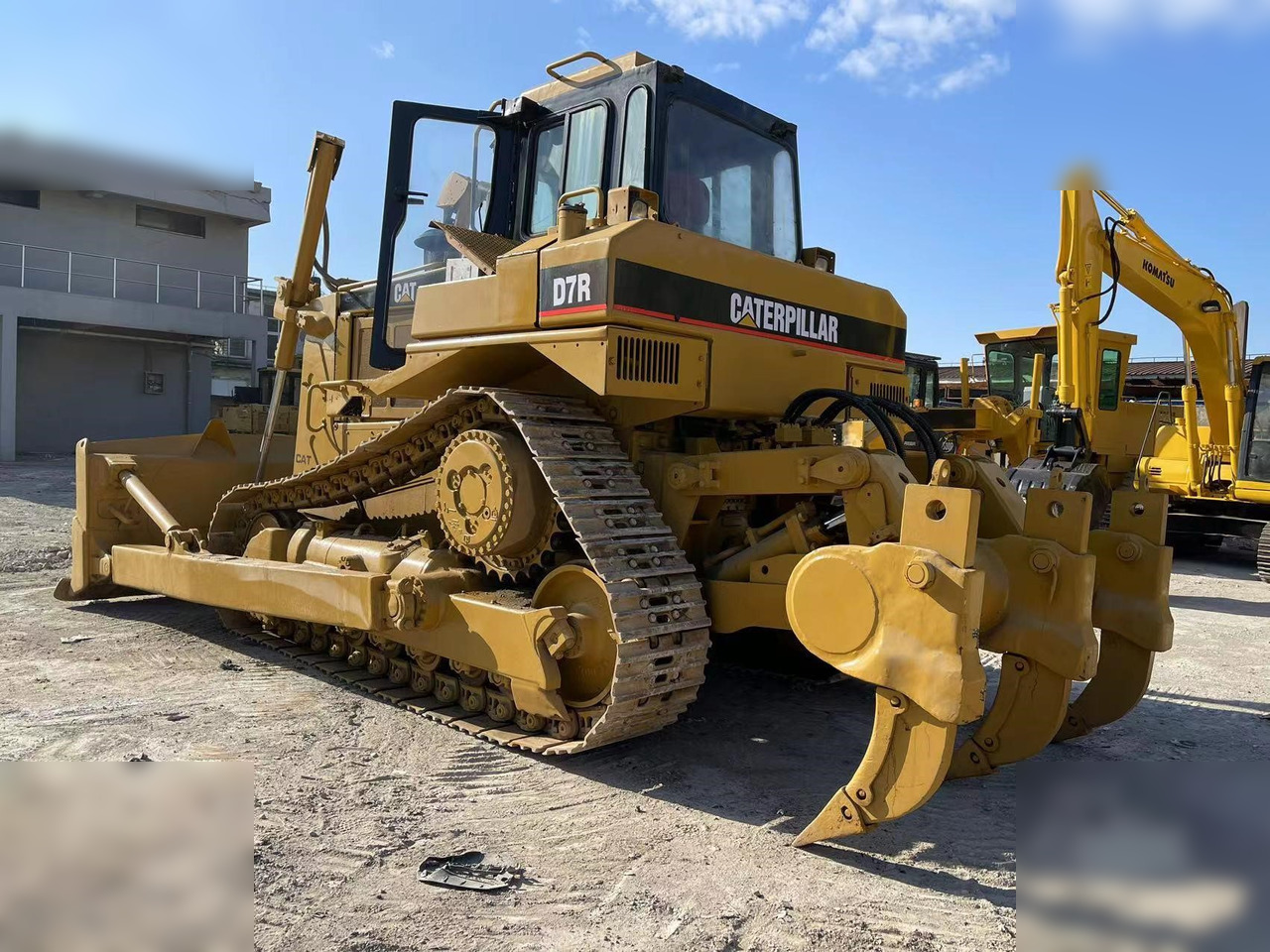 CATERPILLAR D7R II - Puskutraktori: kuva CATERPILLAR D7R II - Puskutraktori CATERPILLAR D7R II - Puskutraktori: kuva CATERPILLAR D7R II - Puskutraktori