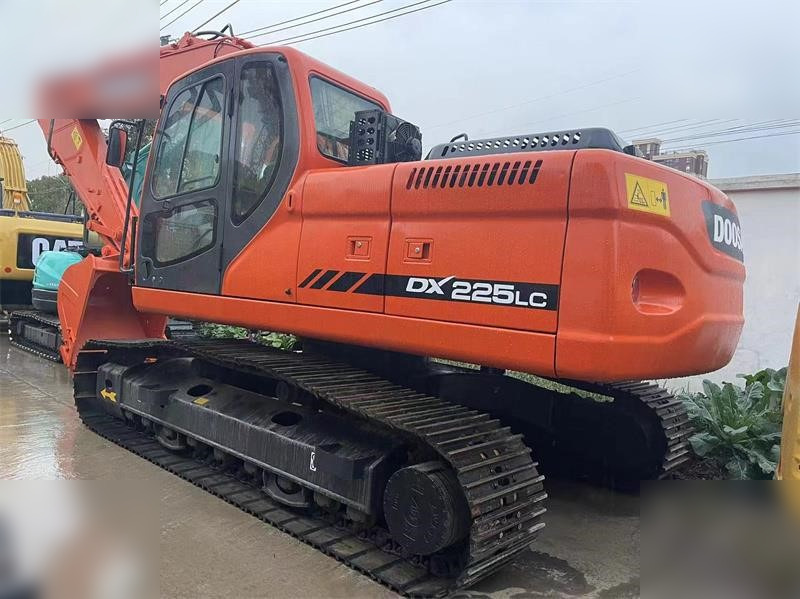 DOOSAN DX225 LC-5 - Telakaivukone: kuva DOOSAN DX225 LC-5 - Telakaivukone DOOSAN DX225 LC-5 - Telakaivukone: kuva DOOSAN DX225 LC-5 - Telakaivukone