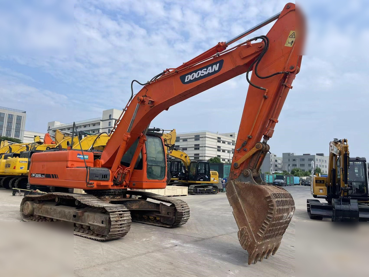 DOOSAN DX225 LCA - Telakaivukone: kuva DOOSAN DX225 LCA - Telakaivukone DOOSAN DX225 LCA - Telakaivukone: kuva DOOSAN DX225 LCA - Telakaivukone