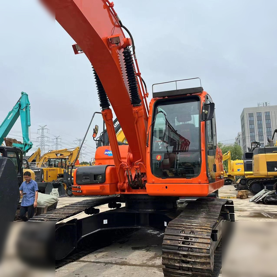 DOOSAN DX225 LCA - Telakaivukone: kuva DOOSAN DX225 LCA - Telakaivukone DOOSAN DX225 LCA - Telakaivukone: kuva DOOSAN DX225 LCA - Telakaivukone