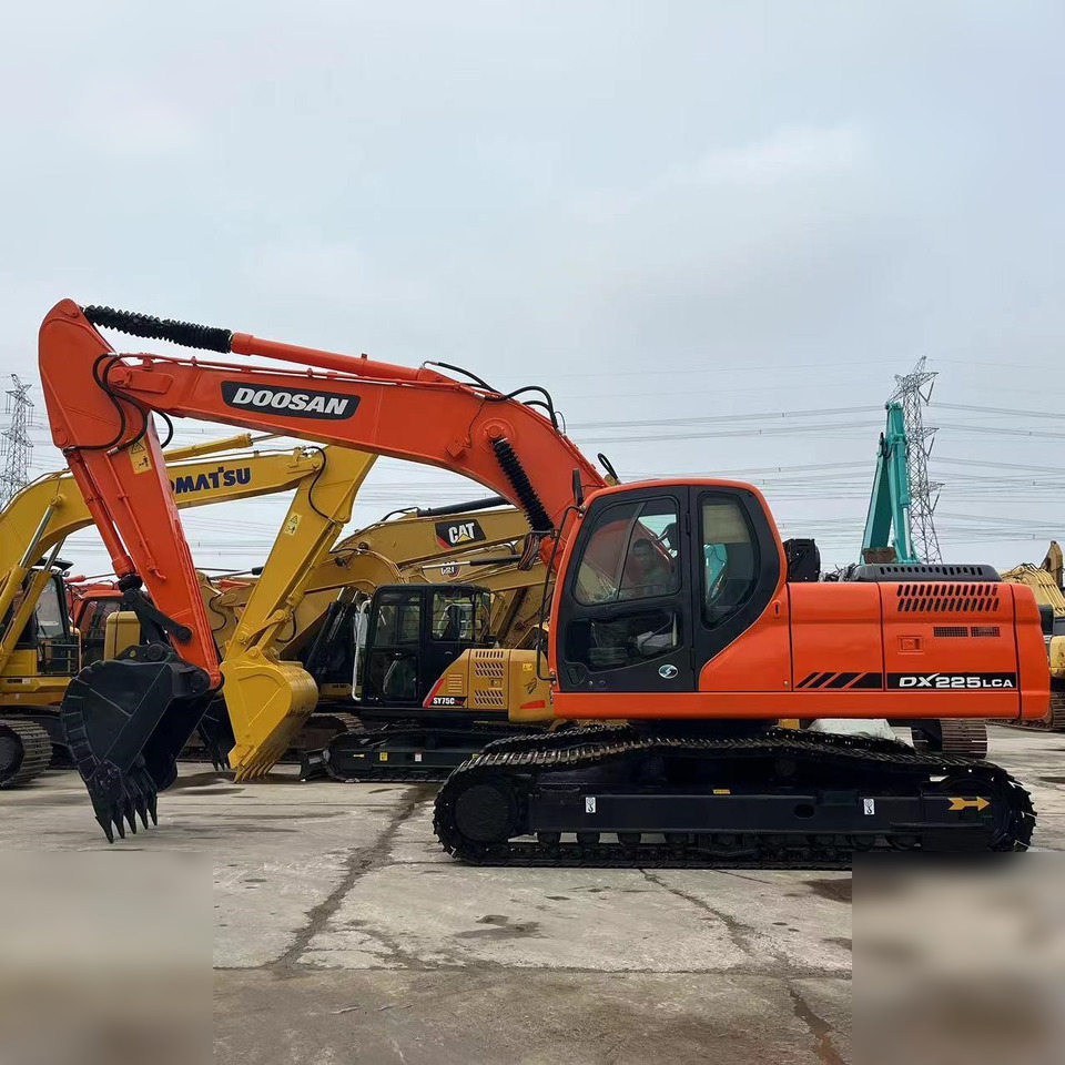 DOOSAN DX225 LCA - Telakaivukone: kuva DOOSAN DX225 LCA - Telakaivukone DOOSAN DX225 LCA - Telakaivukone: kuva DOOSAN DX225 LCA - Telakaivukone