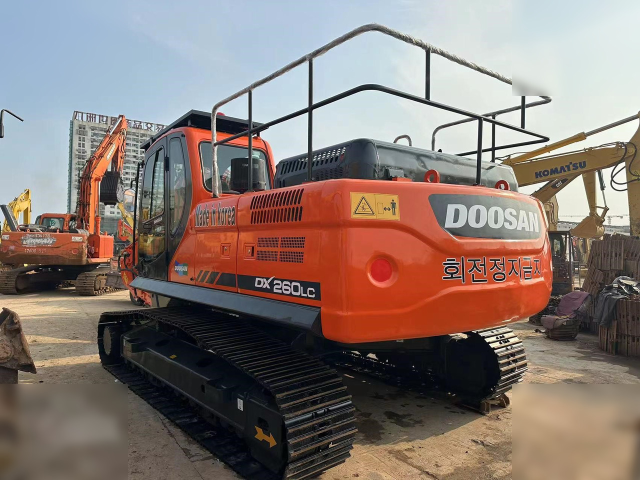 DOOSAN DX260 LC - Telakaivukone: kuva DOOSAN DX260 LC - Telakaivukone DOOSAN DX260 LC - Telakaivukone: kuva DOOSAN DX260 LC - Telakaivukone