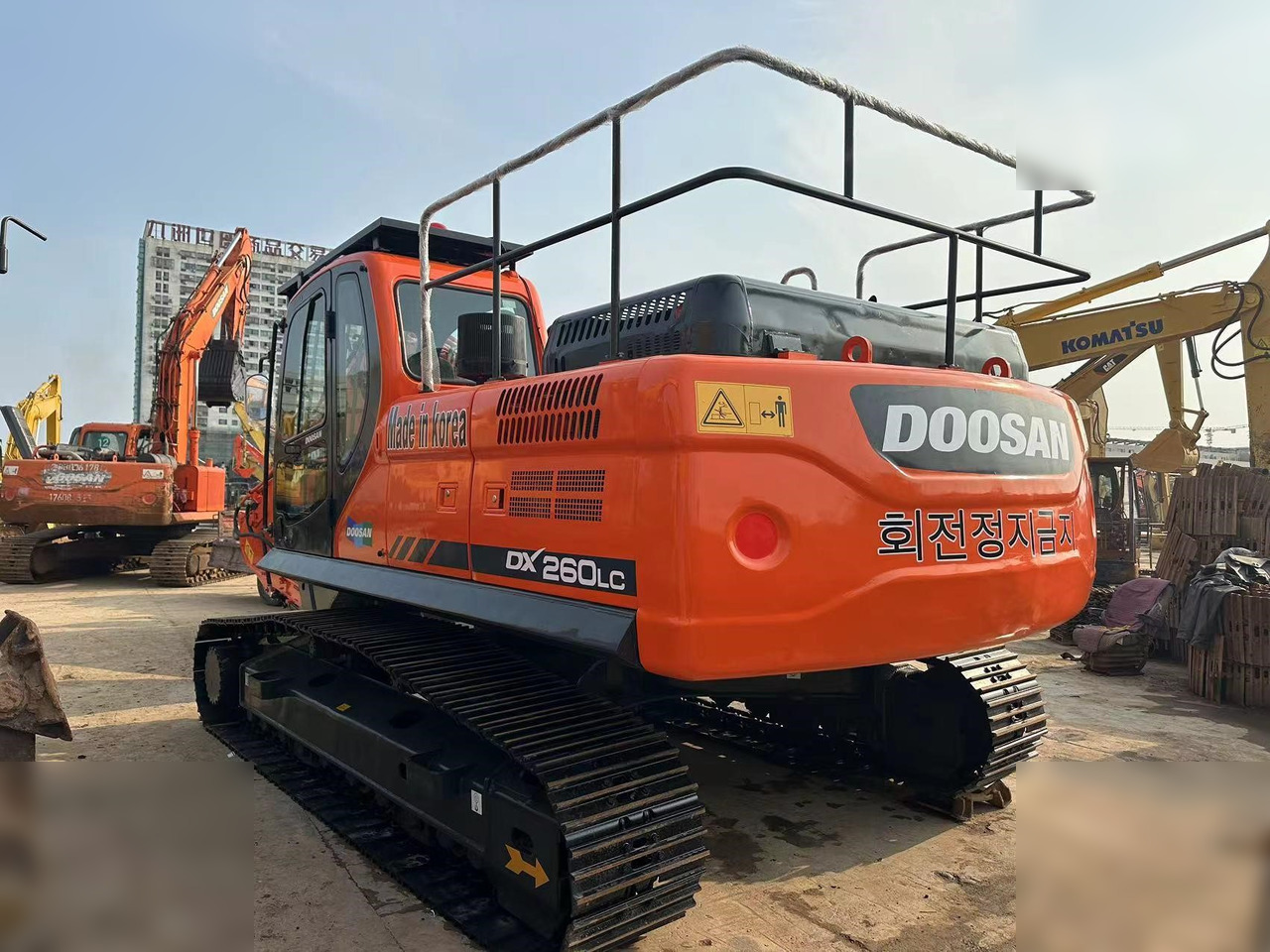 DOOSAN DX260 LC - Telakaivukone: kuva DOOSAN DX260 LC - Telakaivukone DOOSAN DX260 LC - Telakaivukone: kuva DOOSAN DX260 LC - Telakaivukone